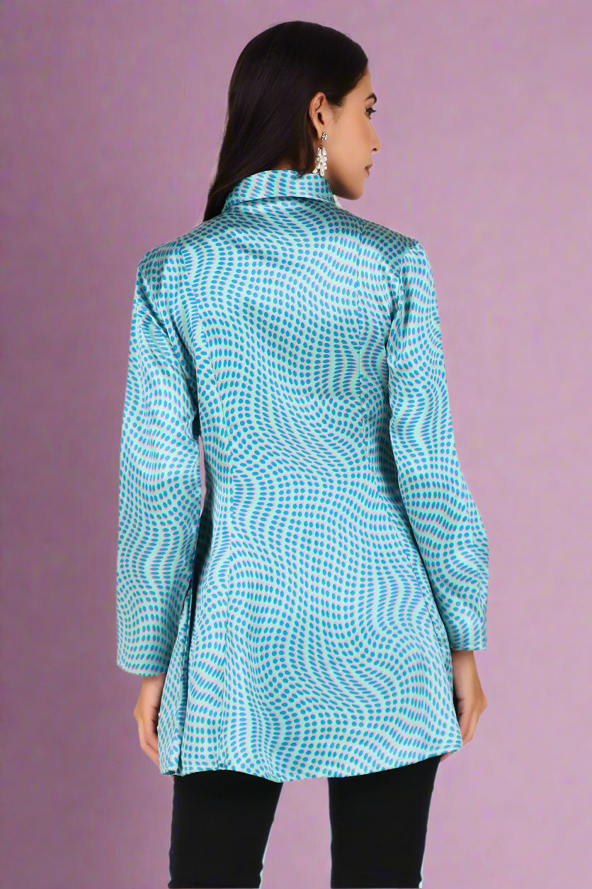 women Top with a bow tie collar